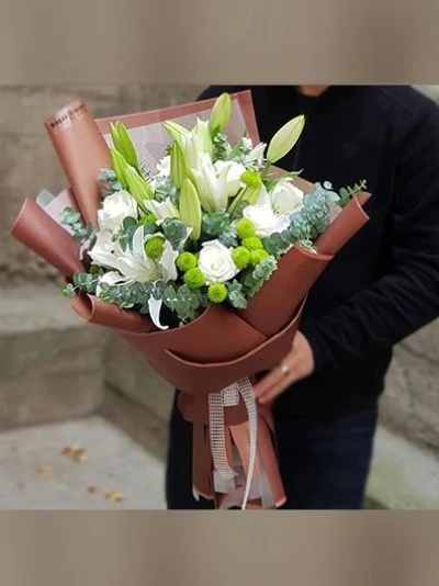 Lilyum Beyaz Gül Buket FG381