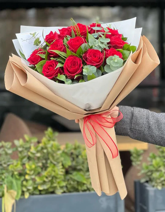 15 Adet Kırmızı Gül Buketi FG301